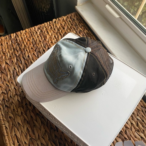 Von Dutch hat - Picture 3 of 3